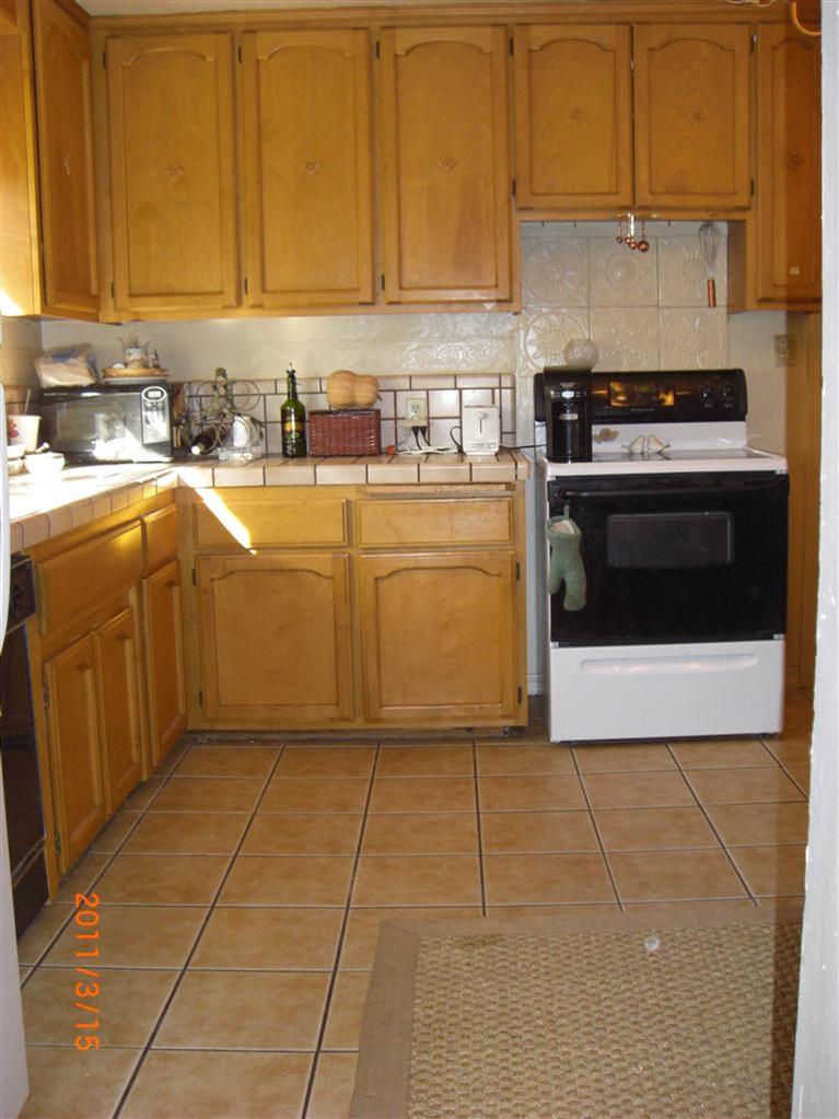 427 Cross St, Lodi, CA 95242 photo 2
