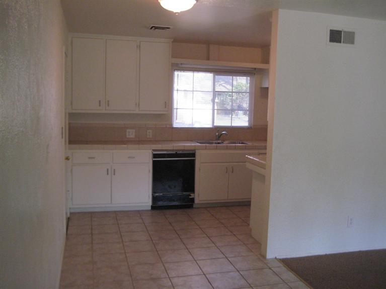 614 Bowen Ave, Modesto, CA 95350 photo 3