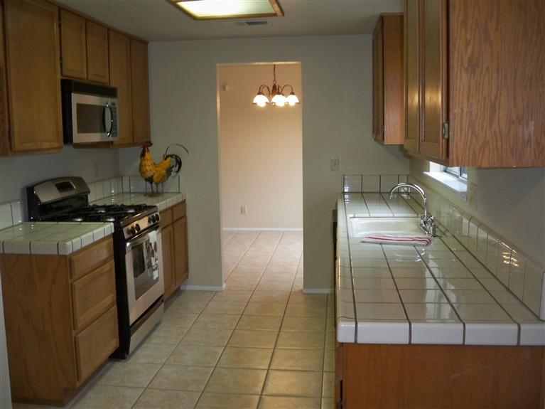 409 Cassidy Ct, Modesto, CA 95356 photo 4