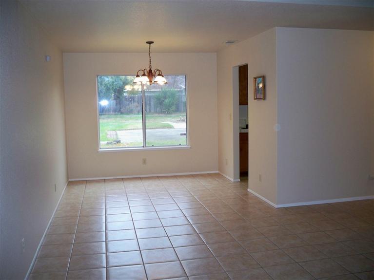 409 Cassidy Ct, Modesto, CA 95356 photo 3