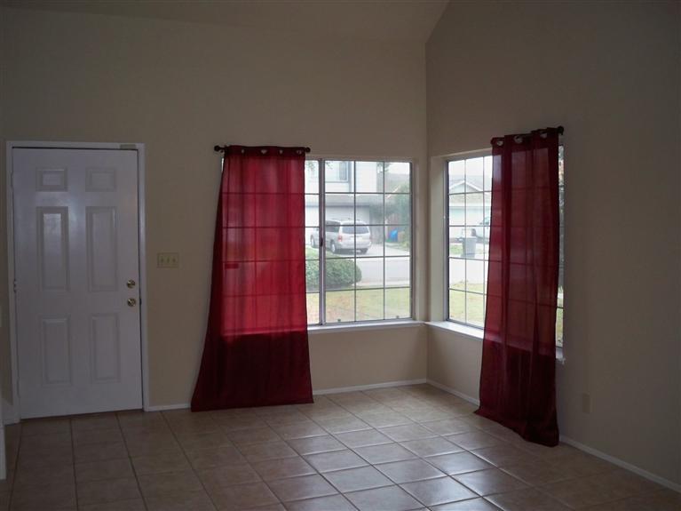 409 Cassidy Ct, Modesto, CA 95356 photo 2