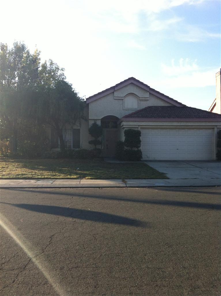 1700 Volendam Ave, Modesto, CA 95356 photo 1