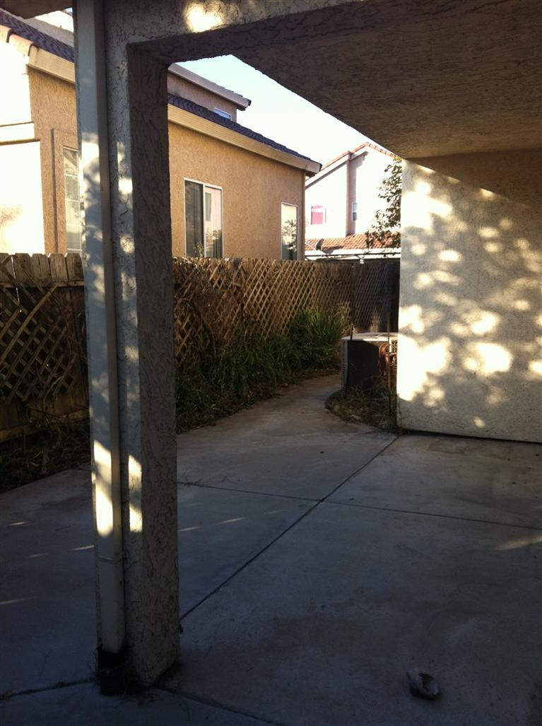1700 Volendam Ave, Modesto, CA 95356 photo 8