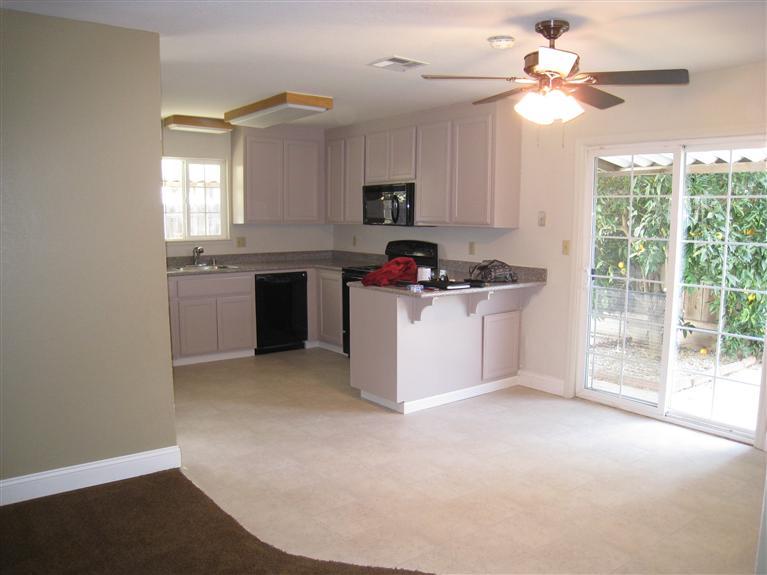 1230 Silvertrail Ln, Manteca, CA 95336 photo 2