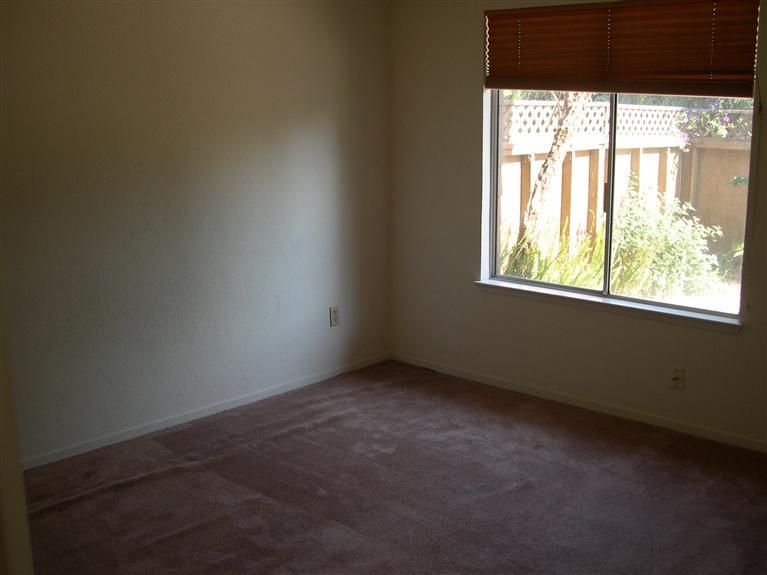 545 Oakbrook Dr, Modesto, CA 95354 photo 8
