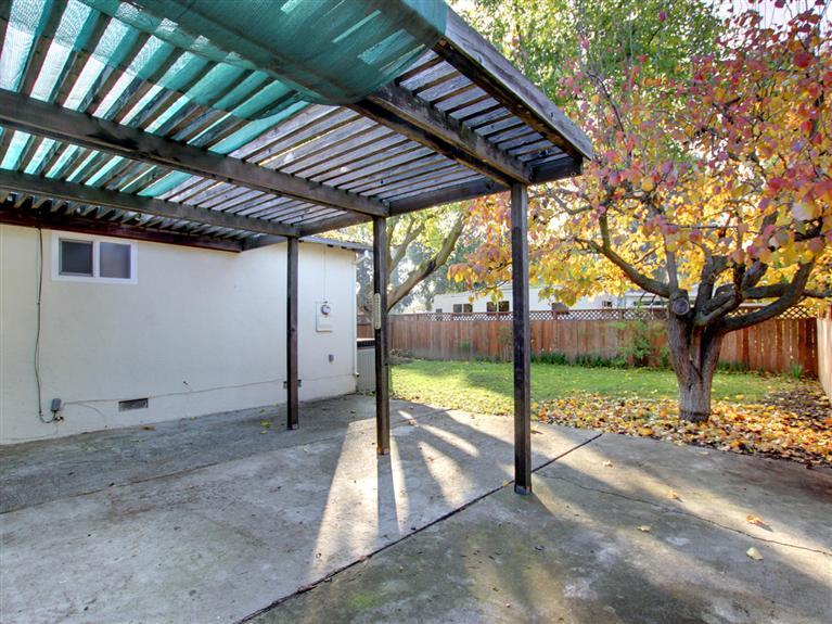 1203 Pacific Dr, Davis, CA 95616 photo 20