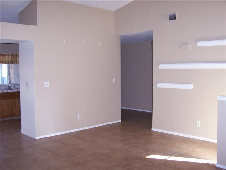 2105 Holder Ln, Tracy, CA 95377 photo 3