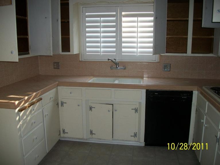 2102 Shaw Ave, Modesto, CA 95354 photo 2