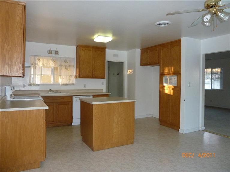 653 Laurel Ave, Atwater, CA 95301 photo 4