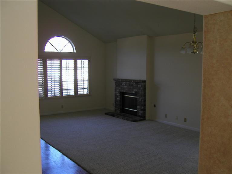 508 Berlin Way, Patterson, CA 95363 photo 9