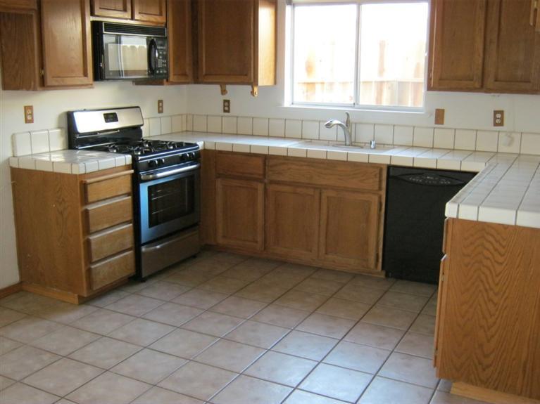 3412 Georgeann Pl, Ceres, CA 95307 photo 3