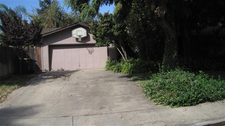 1413 Bronco Ct, Turlock, CA 95380 photo 2