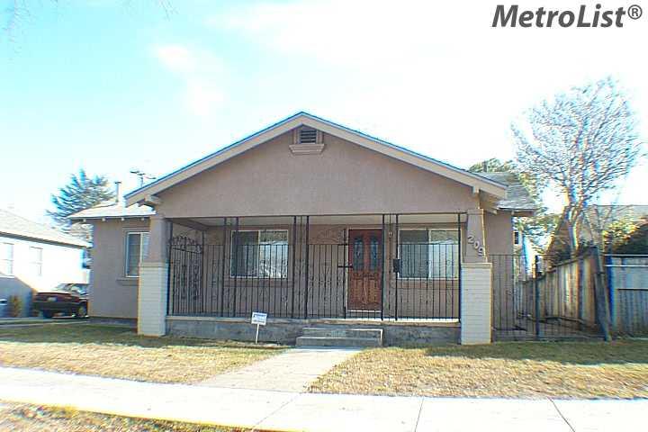 209 Roselawn Ave, Modesto, CA 95351 photo 1