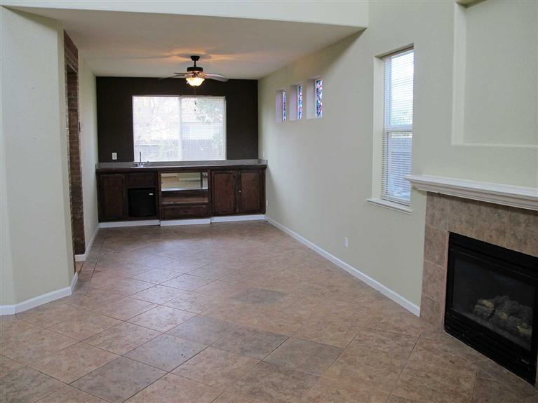 483 Banff Ct, Tracy, CA 95377 photo 3