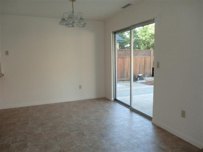 1701 Walnut Crest Way, Modesto, CA 95355 photo 3