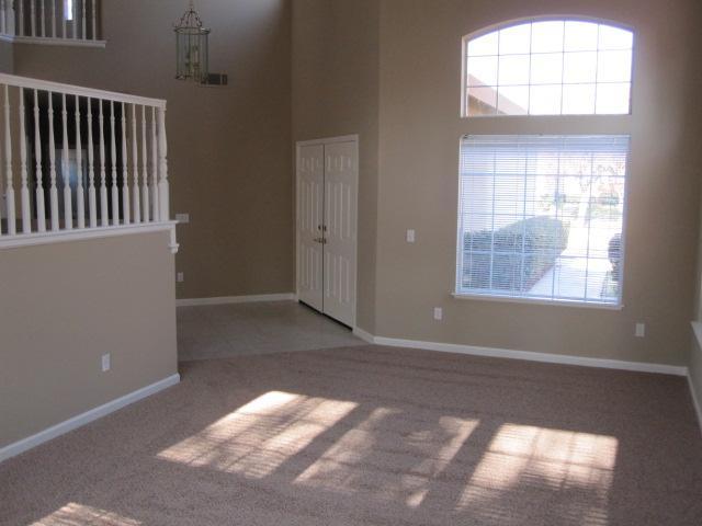 1424 Yorkshire Loop, Tracy, CA 95376 photo 3