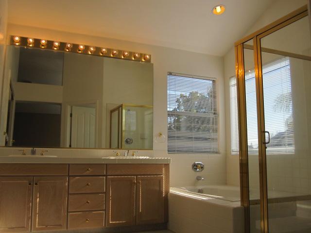 1424 Yorkshire Loop, Tracy, CA 95376 photo 5