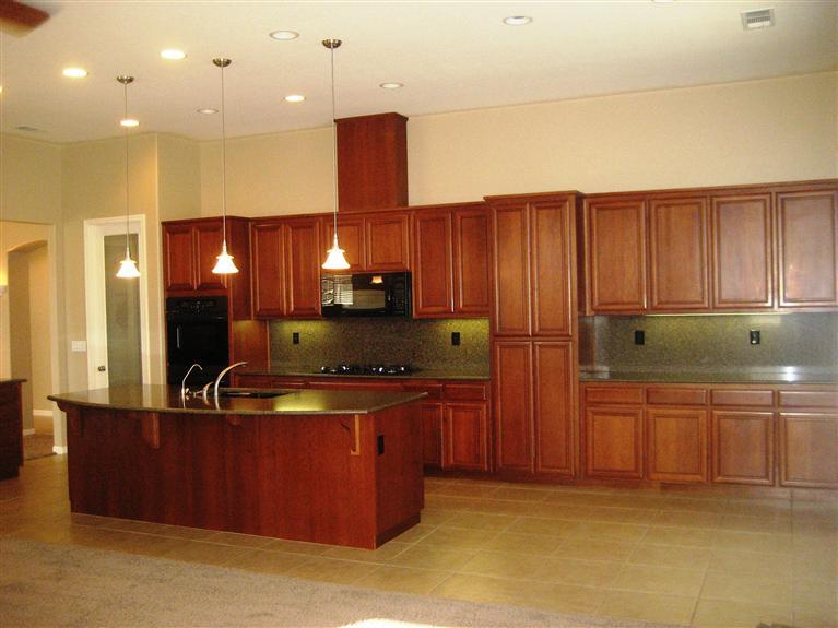 1099 Athens St, Manteca, CA 95337 photo 2
