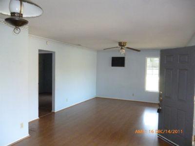 7182 E Waterloo Rd, Stockton, CA 95215 photo 6