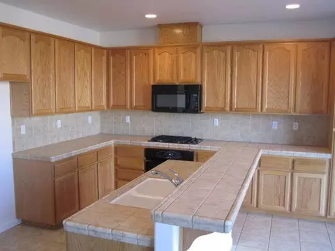 2425 Saffron Ct, Tracy, CA 95377 photo 2