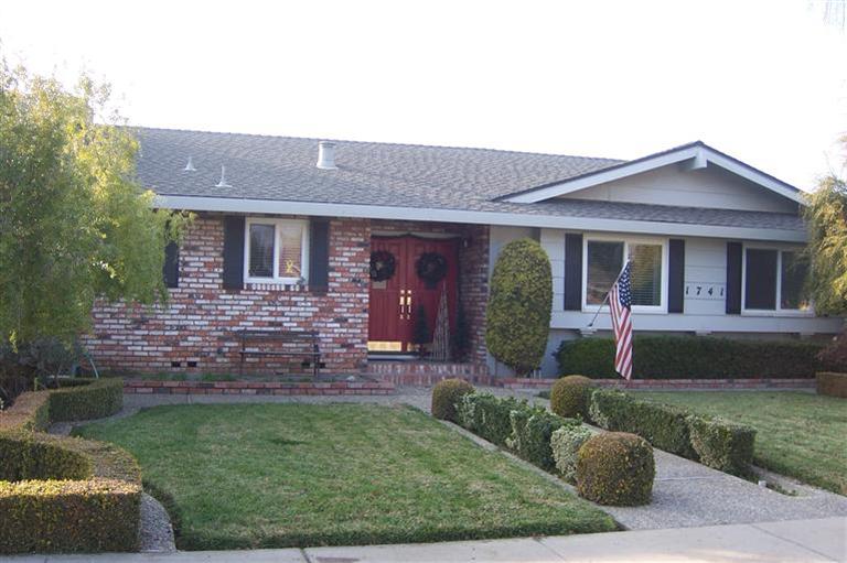 1741 Smith Dr, Turlock, CA 95382 photo 2