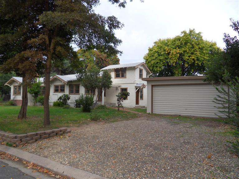 703 Burke Ave, Modesto, CA 95350 photo 2
