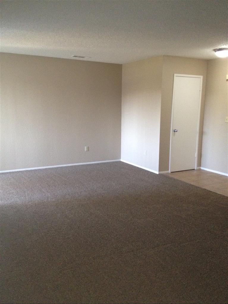 468 Cherry Ln #e, Manteca, CA 95337 photo 2