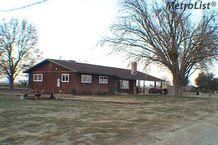 17 West Ave, Gustine, CA 95322 photo 1