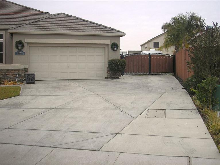 262 Preakness Cir, Manteca, CA 95337 photo 2
