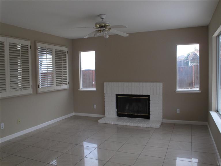 1492 Whittingham Dr, Tracy, CA 95377 photo 4