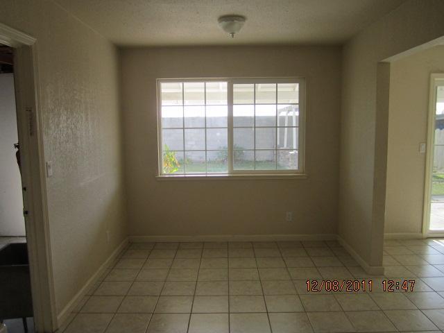 1802 Lauralee Ct, Modesto, CA 95350 photo 3