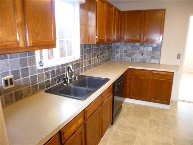 15 E 20th St, Tracy, CA 95376 photo 4