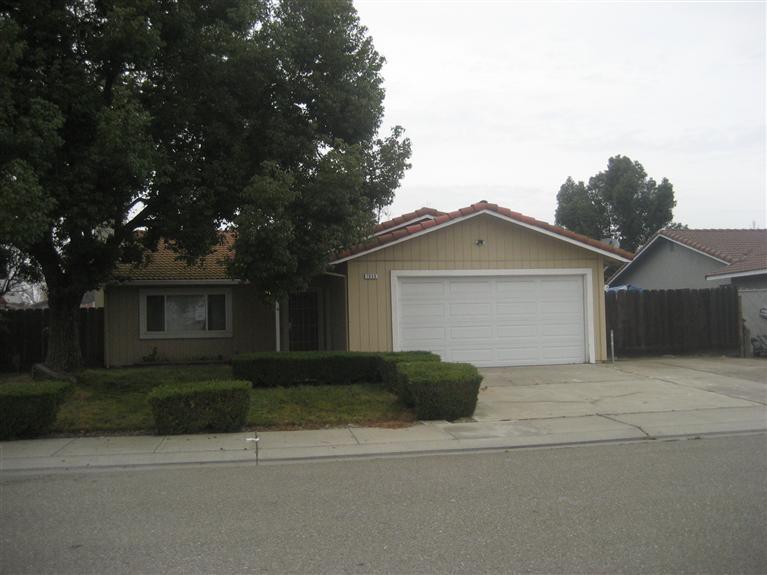 1939 Arrowsmith Dr, Manteca, CA 95336 photo 1