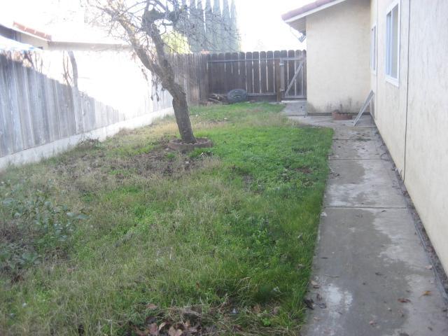 1939 Arrowsmith Dr, Manteca, CA 95336 photo 9