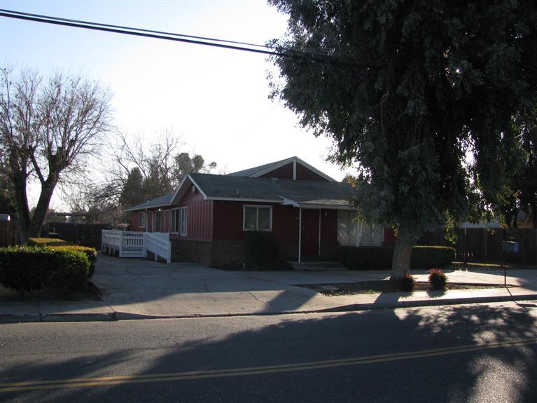 304 E Coolidge Ave, Modesto, CA 95350 photo 1