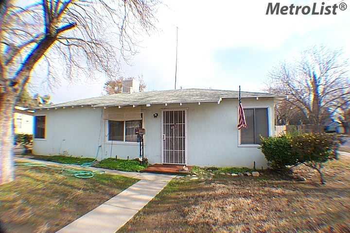 906 P St, Merced, CA 95341 photo 1