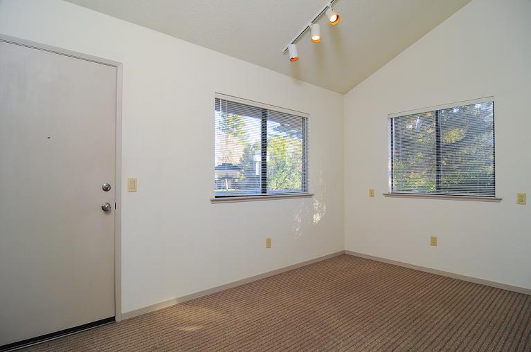 3217 Cabriolet Ct, Carmichael, CA 95608 photo 9