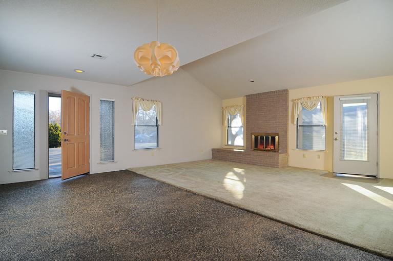 3217 Cabriolet Ct, Carmichael, CA 95608 photo 4