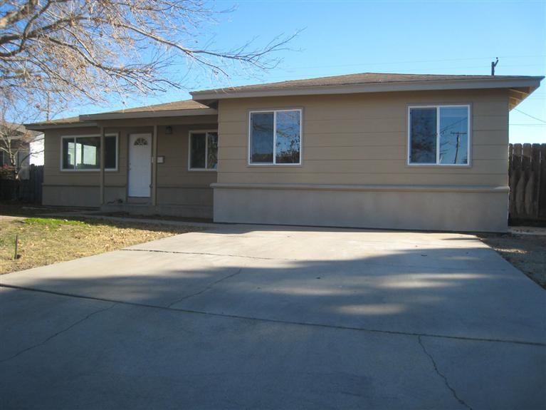 330 Oleander Ln, Turlock, CA 95380 photo 1