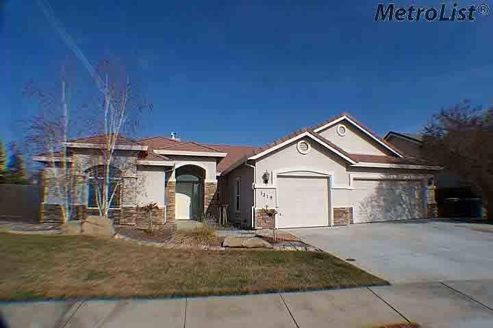 1319 Luke Dr, Merced, CA 95340 photo 1