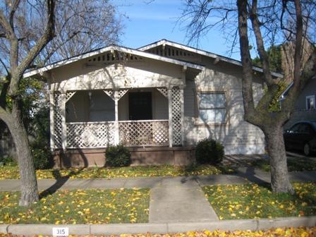 315 E Walnut St, Lodi, CA 95240 photo 1