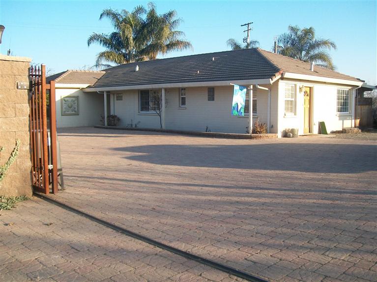 26444 E River Rd, Escalon, CA 95320 photo 1