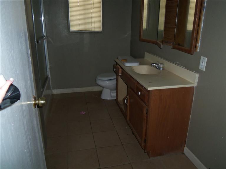 2132 W Moffett Rd, Ceres, CA 95307 photo 3