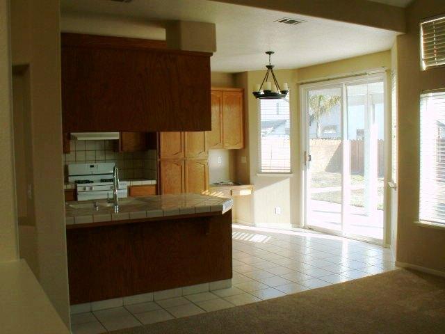 220 Ruess Rd, Ripon, CA 95366 photo 4