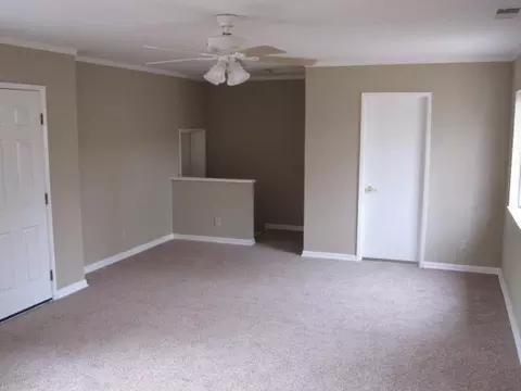 1345 Wall St, Tracy, CA 95376 photo 4