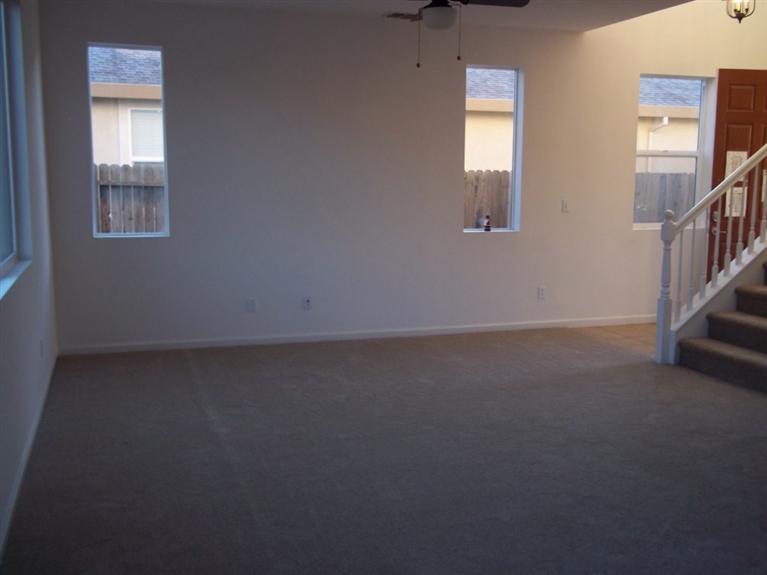 7296 Eagle Ct, Winton, CA 95388 photo 2