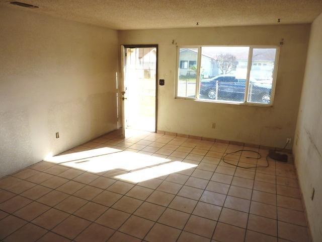 241 Dover Dr, Galt, CA 95632 photo 2