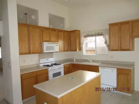 716 Bobcat Ln, Manteca, CA 95336 photo 4