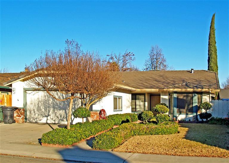 4048 Hennings Dr, Modesto, CA 95356 photo 1