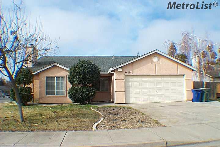 3419 East Ln, Ceres, CA 95307 photo 1
